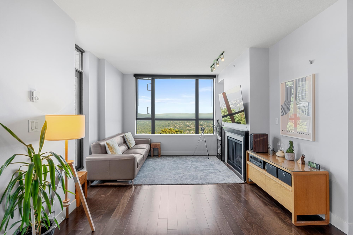 Kitchen Photo of 902 9300 University Crescent, Burnaby, BC