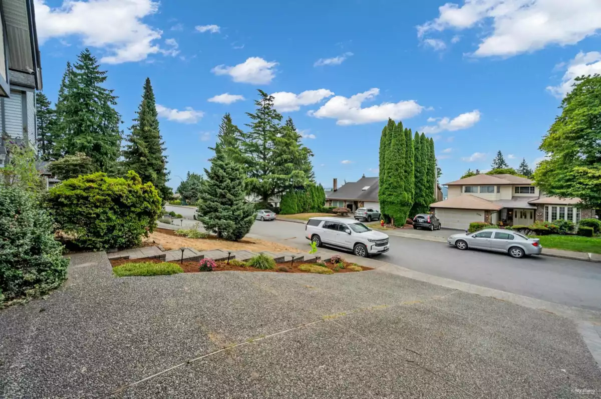 Dining Area Photo of 2509 Ashurst Avenue, Coquitlam, BC
