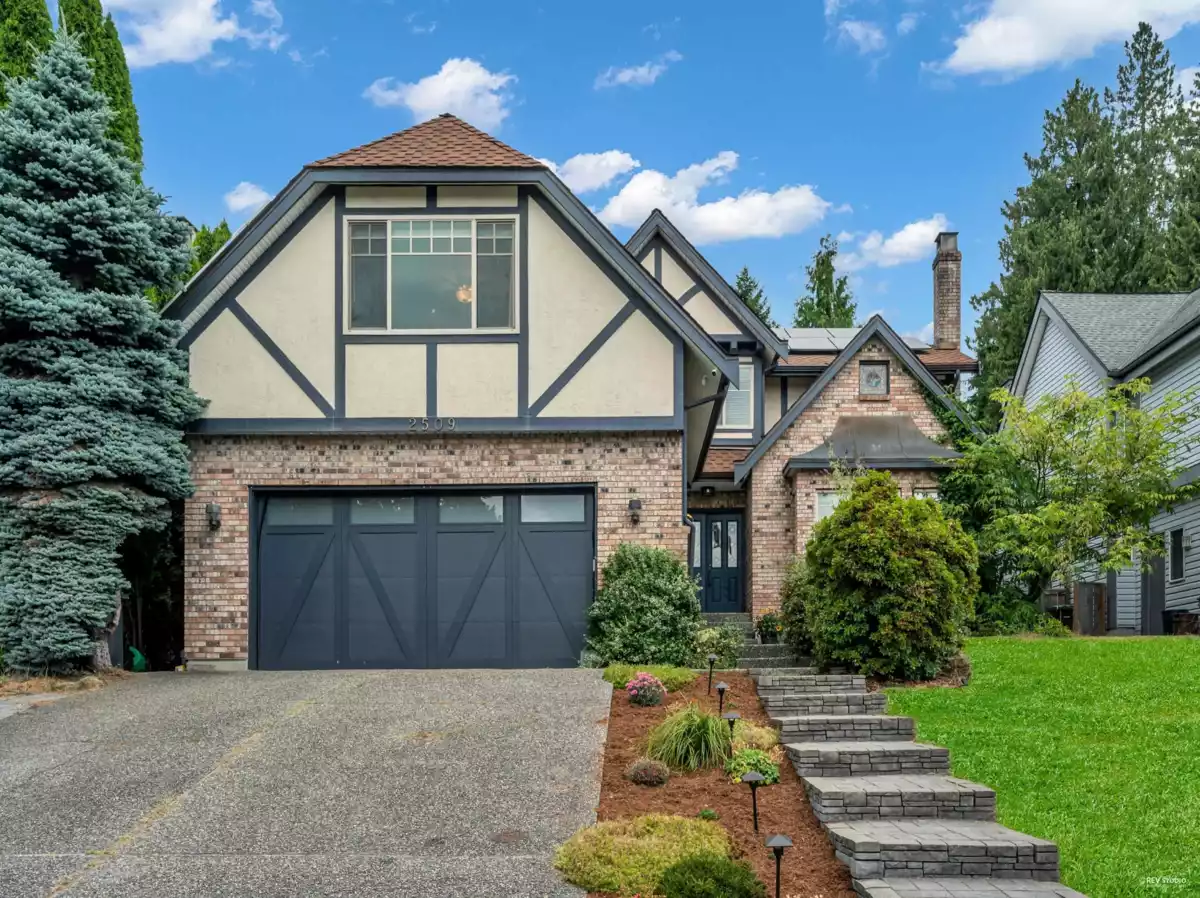 Living Room Photo of 2509 Ashurst Avenue, Coquitlam, BC