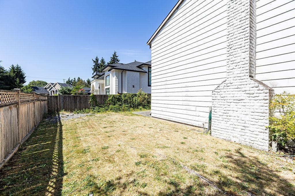 Entry Foyer Photo of 6451 Camsell Crescent, Richmond, BC