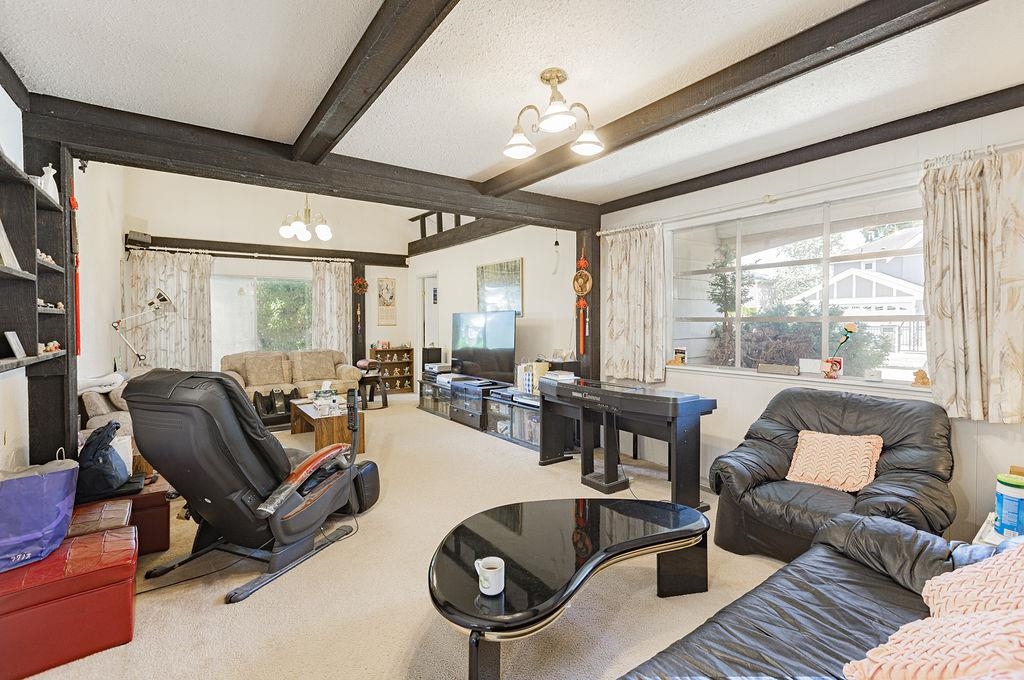 Kitchen Island Photo of 6451 Camsell Crescent, Richmond, BC