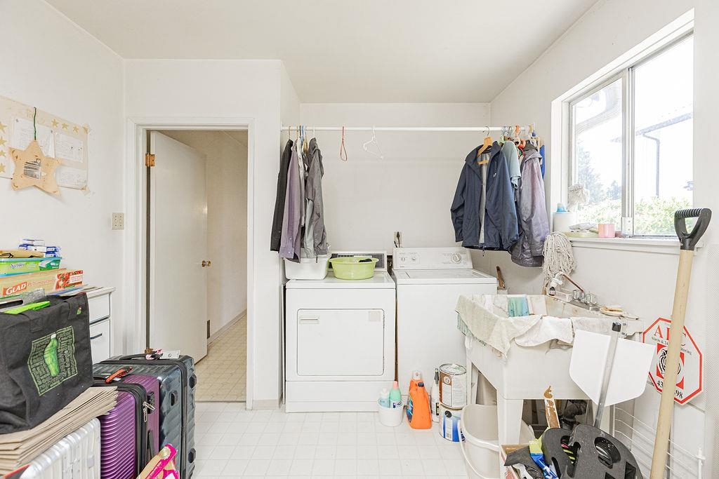 Laundry Room Photo of 6451 Camsell Crescent, Richmond, BC