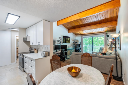 312 3921 Carrigan Court, Burnaby, BC, Burnaby — Apartment/Condo for sale