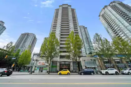 3006 2978 Glen Drive, Coquitlam, BC, Coquitlam — Apartment/Condo for sale