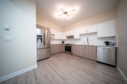 205 10320 156 Street, Surrey, BC, Surrey — Apartment/Condo for sale
