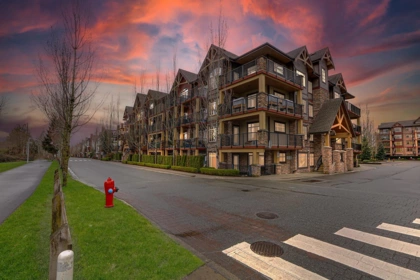 404 8328 207a Street, Langley, BC, Langley — Apartment/Condo for sale