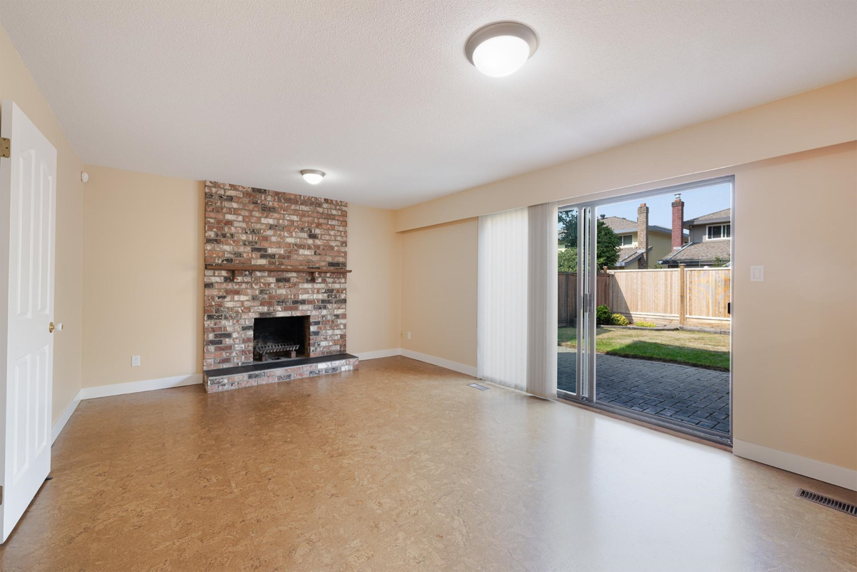 Breakfast Nook Photo of 10117 Lawson Drive, Richmond, BC