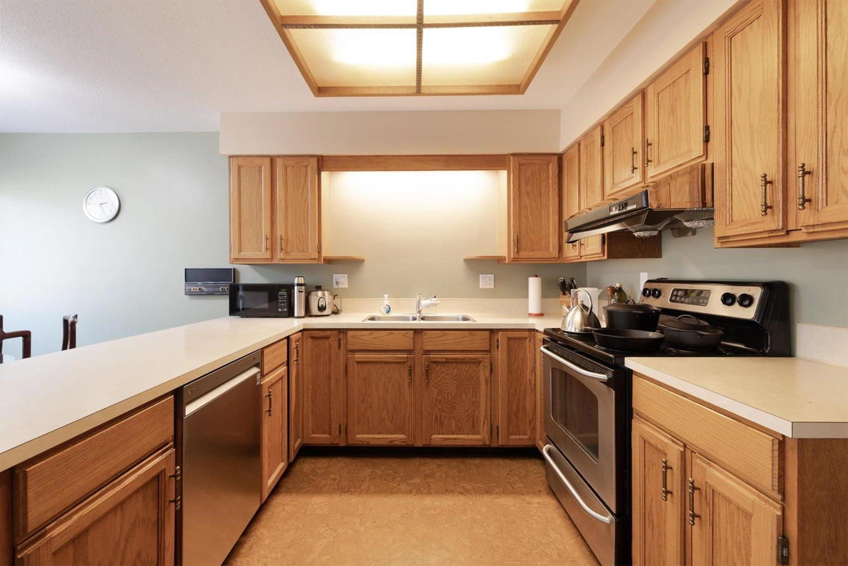 Kitchen Photo of 10117 Lawson Drive, Richmond, BC