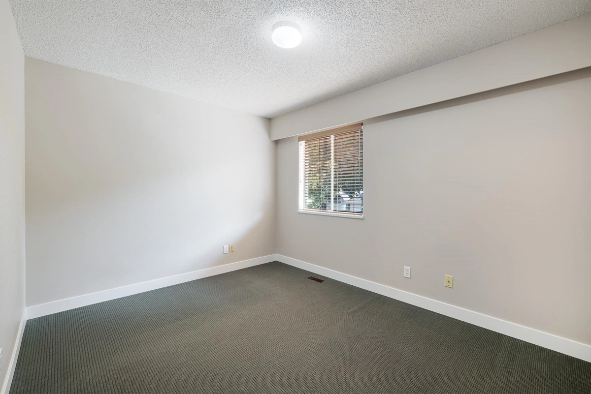 Laundry Room Photo of 10117 Lawson Drive, Richmond, BC