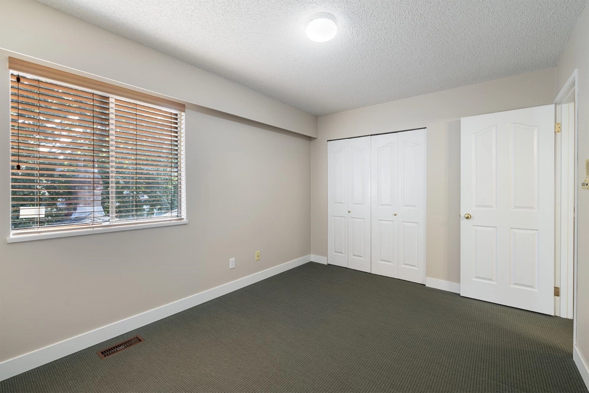Mudroom Photo of 10117 Lawson Drive, Richmond, BC