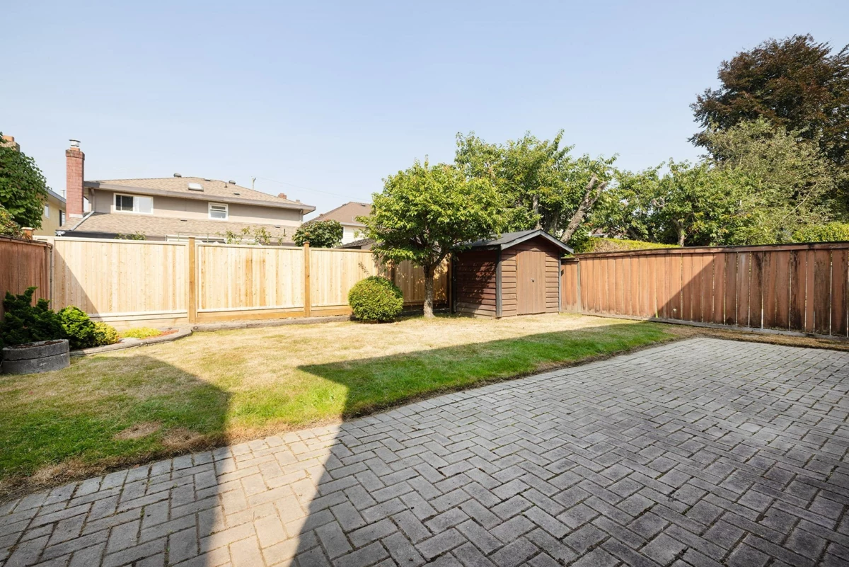 Outdoor Deck Photo of 10117 Lawson Drive, Richmond, BC