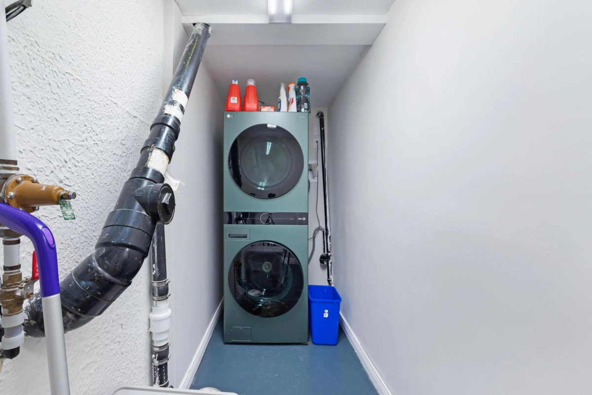 Garage Interior Photo of 11850 Greenhaven Court, Pitt Meadows, BC