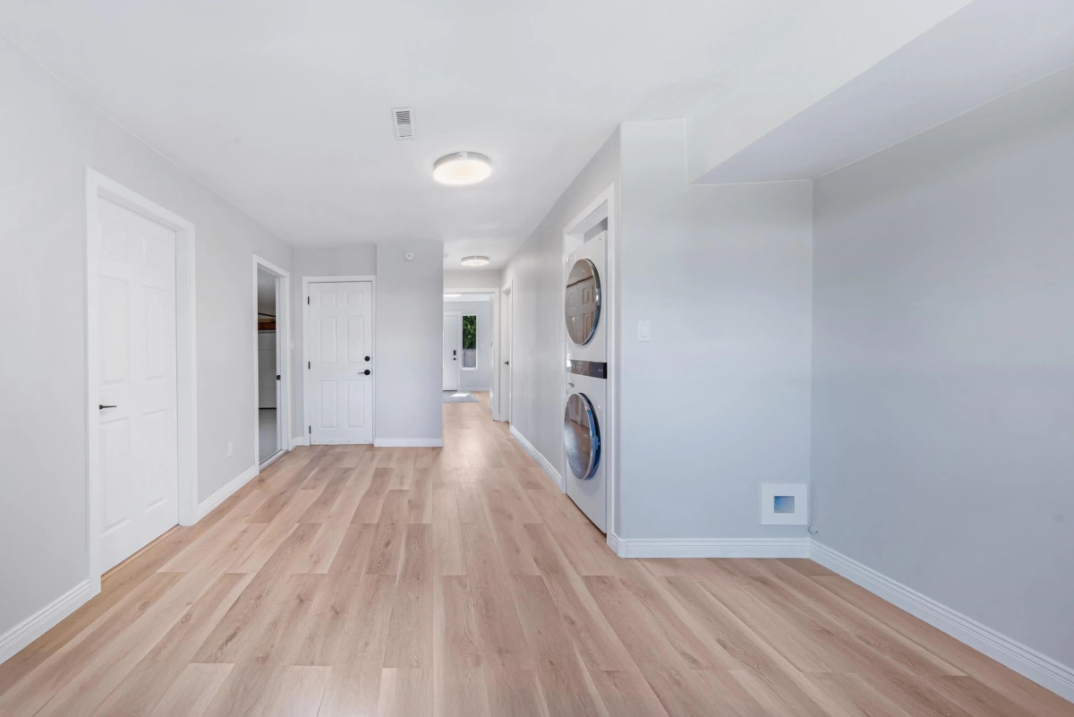 Hallway Photo of 11850 Greenhaven Court, Pitt Meadows, BC
