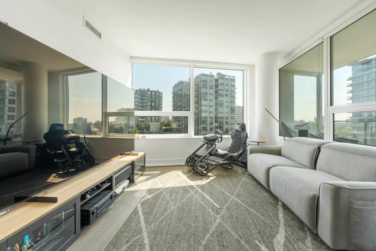 Dining Area Photo of 703 5508 Hollybridge Way, Richmond, BC