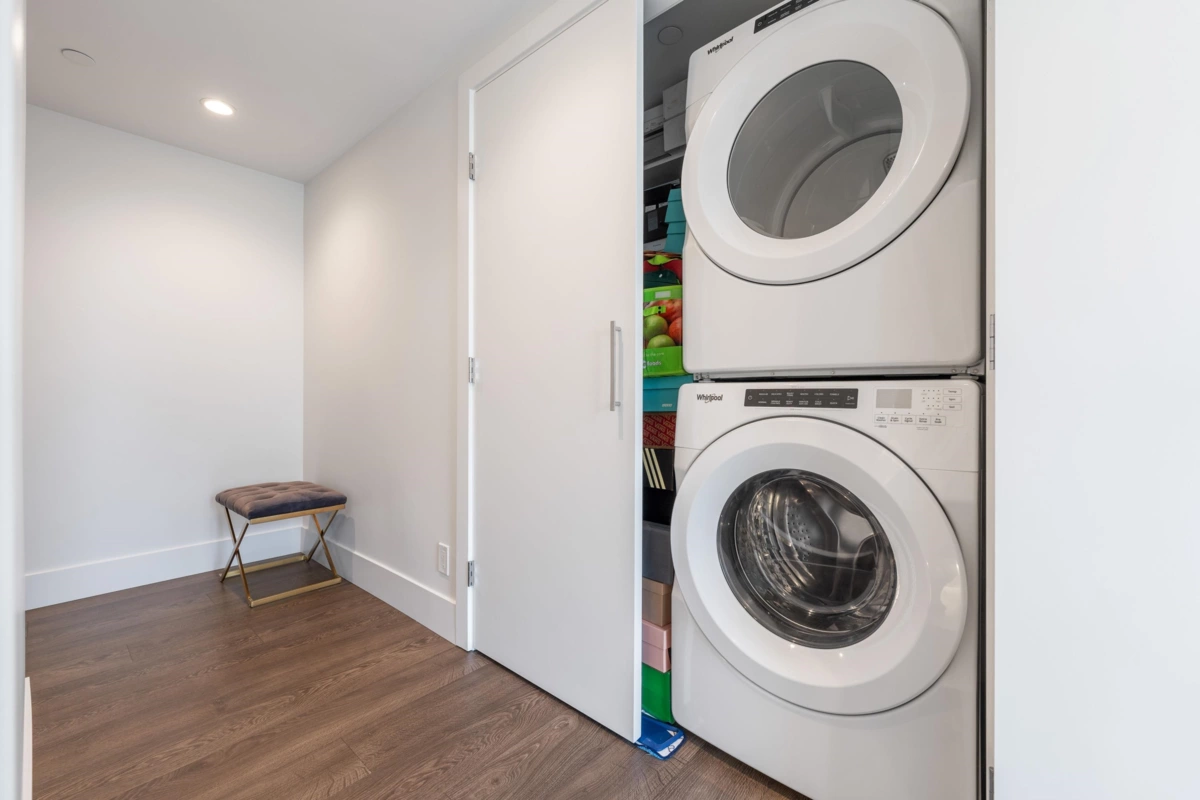 Entry Foyer Photo of 703 5508 Hollybridge Way, Richmond, BC