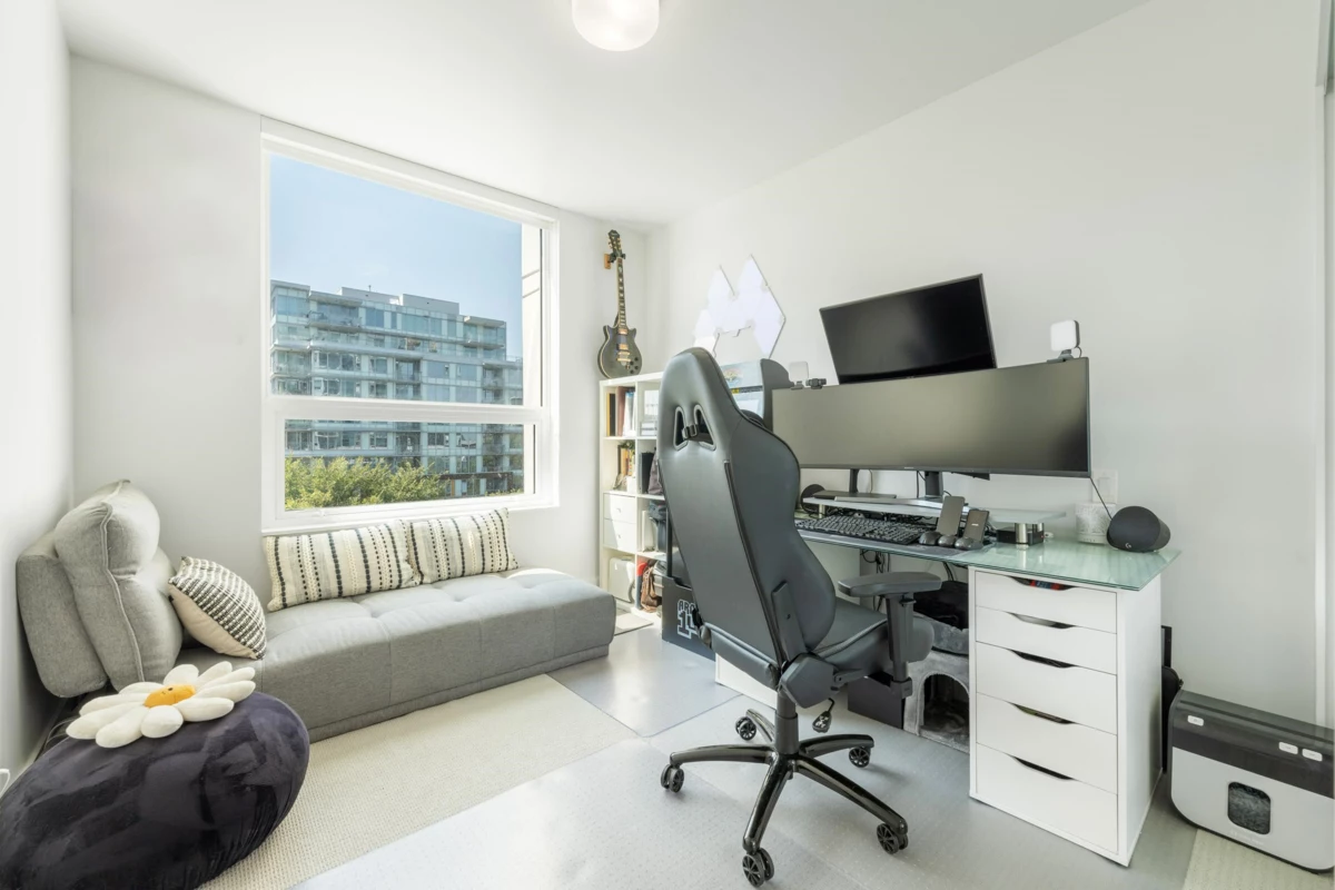 Guest Bathroom Photo of 703 5508 Hollybridge Way, Richmond, BC