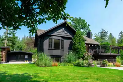 3514 Beach Avenue, Roberts Creek, BC, Roberts Creek — Single Family Residence for sale