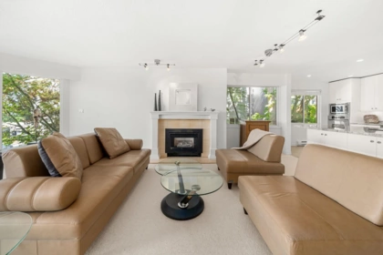 201 2408 Haywood Avenue, West Vancouver, BC, West Vancouver — Apartment/Condo for sale