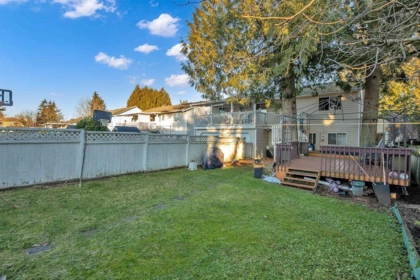 Garden / Landscaping Photo of 8825 160 Street, Surrey, BC