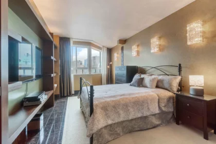 Hallway Photo of 2201 909 Burrard Street, Vancouver, BC
