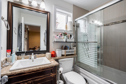Kitchen Photo of 8466 123 Street, Surrey, BC