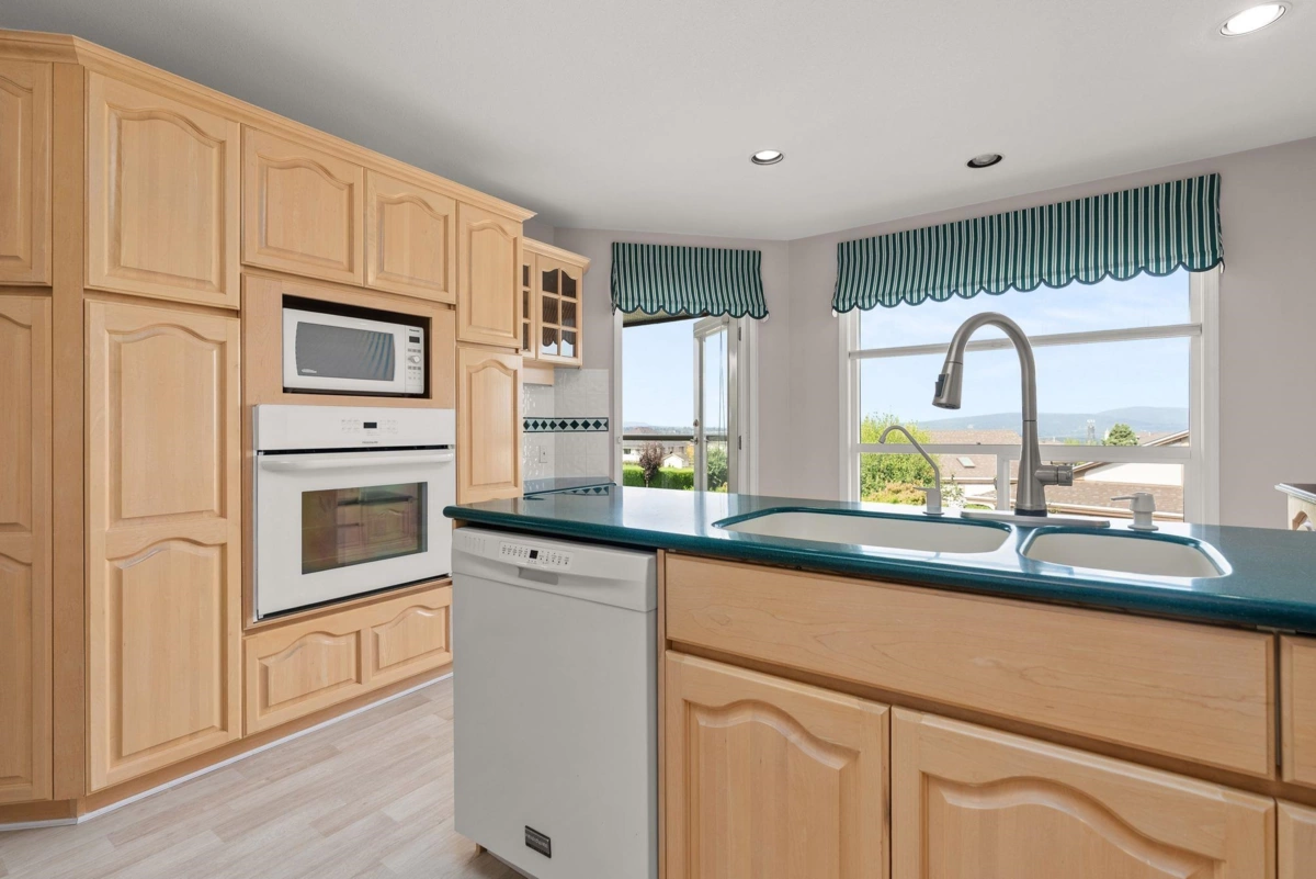 Primary Bathroom Photo of 9 31445 Ridgeview Drive, Abbotsford, BC