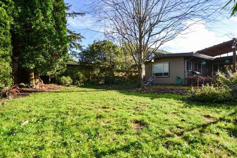 Family Room Photo of 14181 Malabar Avenue, White Rock, BC