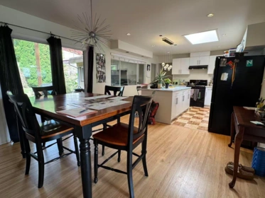 Kitchen Photo of 14181 Malabar Avenue, White Rock, BC