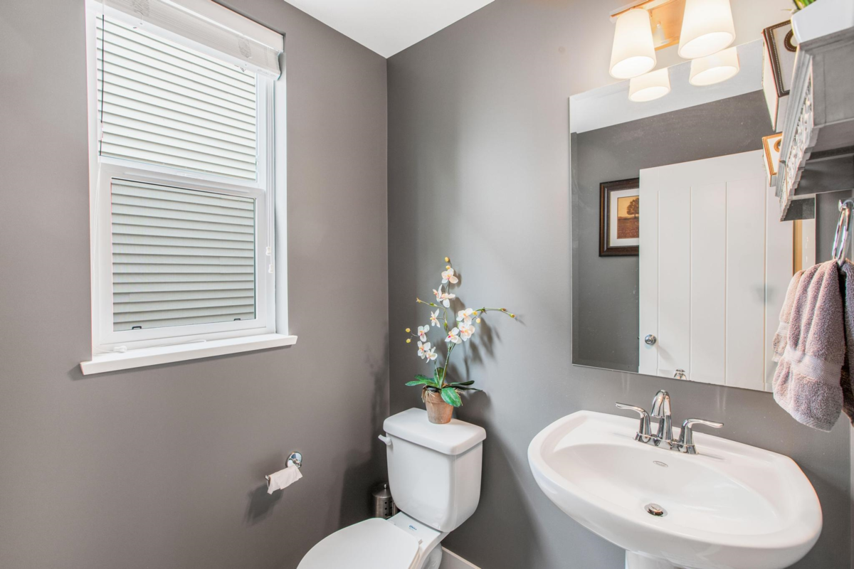 Entry Foyer Photo of 34286 Lukiv Terrace, Abbotsford, BC