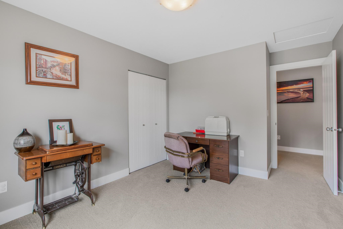 Front Yard Photo of 34286 Lukiv Terrace, Abbotsford, BC