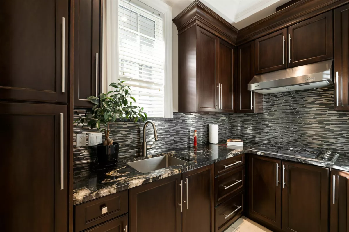 Basement Recreation Room Photo of 2912 Mathers Avenue, West Vancouver, BC