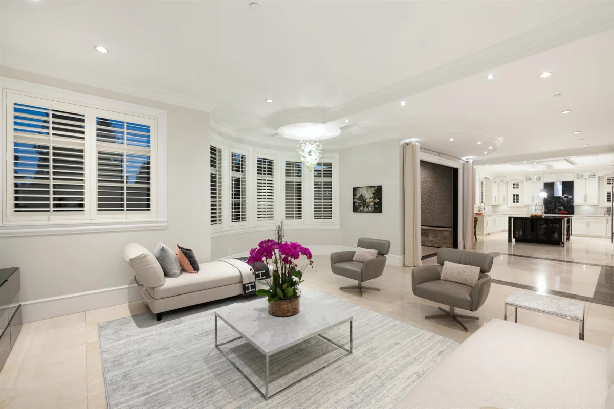 Guest Bathroom Photo of 2912 Mathers Avenue, West Vancouver, BC