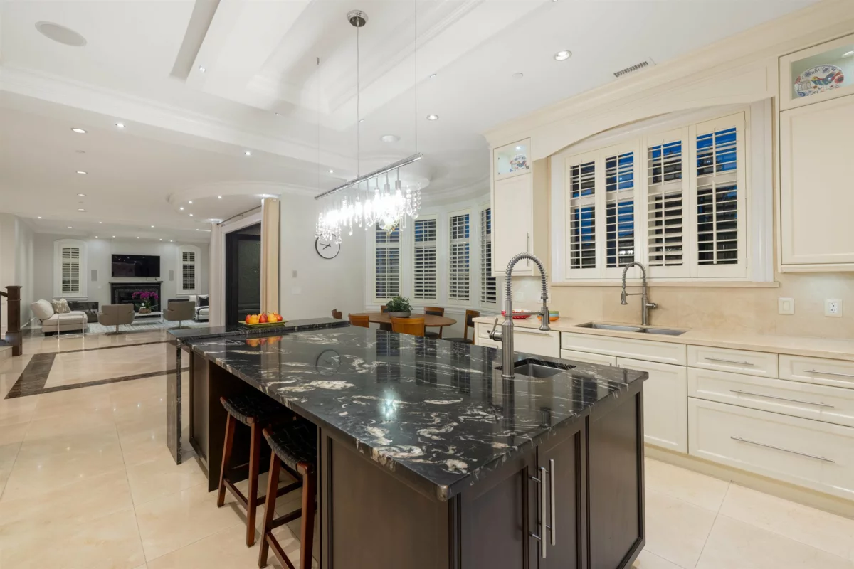 Office / Den Photo of 2912 Mathers Avenue, West Vancouver, BC