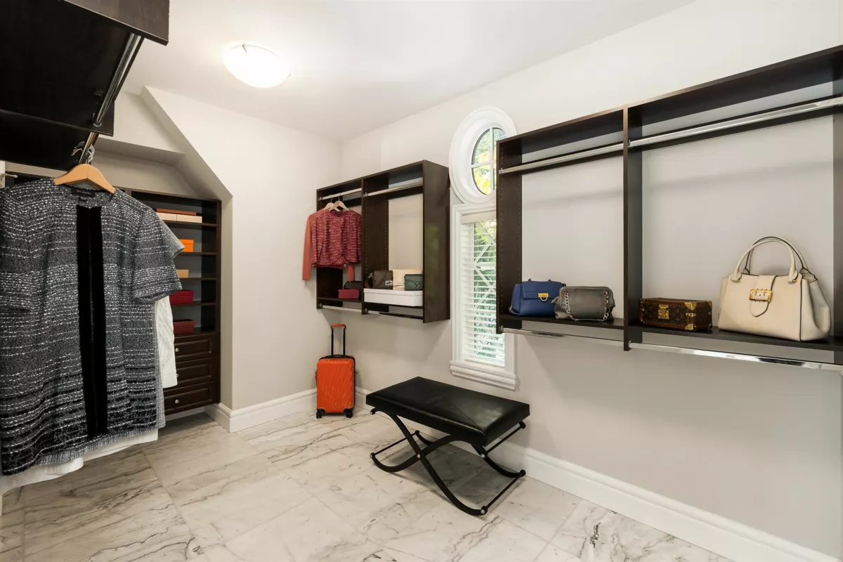 Outdoor Deck Photo of 2912 Mathers Avenue, West Vancouver, BC