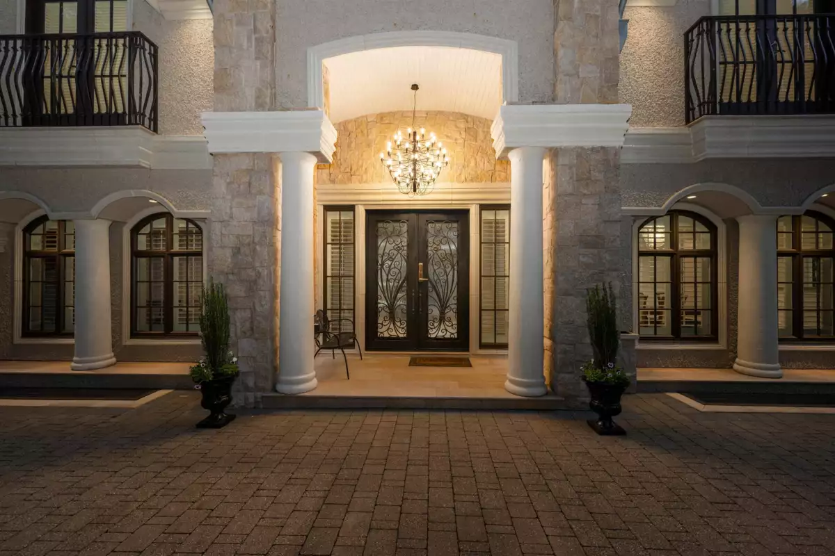 Pantry Photo of 2912 Mathers Avenue, West Vancouver, BC