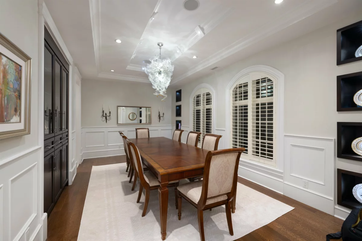 Primary Bathroom Photo of 2912 Mathers Avenue, West Vancouver, BC
