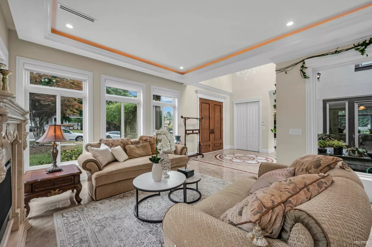 Kitchen Island Photo of 3601 Lynndale Crescent, Burnaby, BC