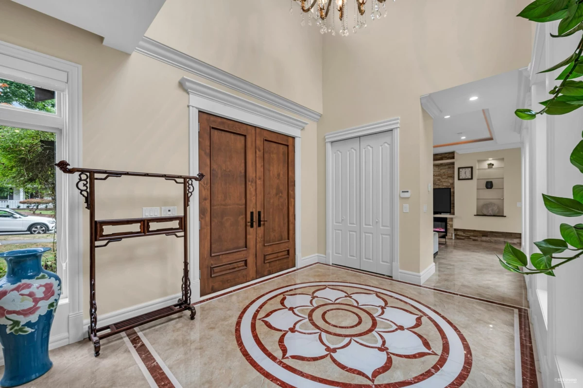 Living Room Photo of 3601 Lynndale Crescent, Burnaby, BC