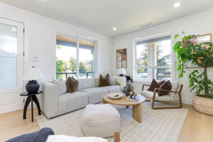 Breakfast Nook Photo of 200 Phillips Street, New Westminster, BC