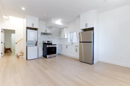 Hot Tub / Spa Photo of 200 Phillips Street, New Westminster, BC