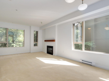 114 9229 University Crescent, Burnaby, BC, Burnaby — Townhouse for sale