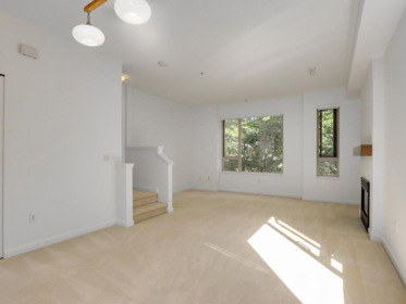 114 9229 University Crescent, Burnaby, BC, Burnaby — Townhouse for sale