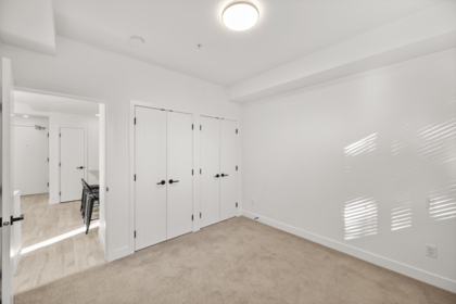 Guest Bathroom Photo of 307 32838 Landeau Place, Abbotsford, BC