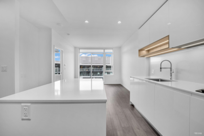 Kitchen Island Photo of 1108 6500 Minoru Boulevard, Richmond, BC