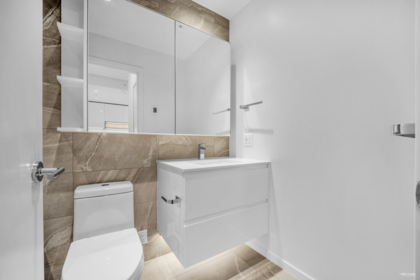 Walk-In Closet Photo of 1108 6500 Minoru Boulevard, Richmond, BC