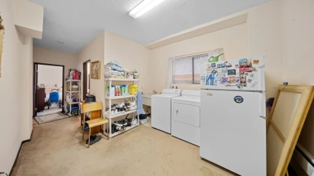 Hot Tub / Spa Photo of 271 E 38th Avenue, Vancouver, BC