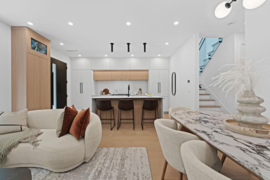 1 3880 W 23rd Avenue, Vancouver, BC