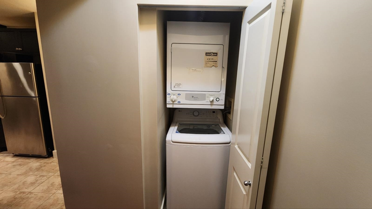 Powder Room Photo of 114 6279 Eagles Drive, Vancouver, BC