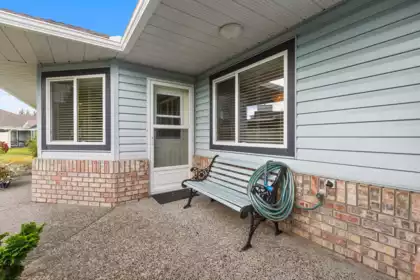 38 5550 Langley Bypass, Langley, BC, Langley — Townhouse for sale