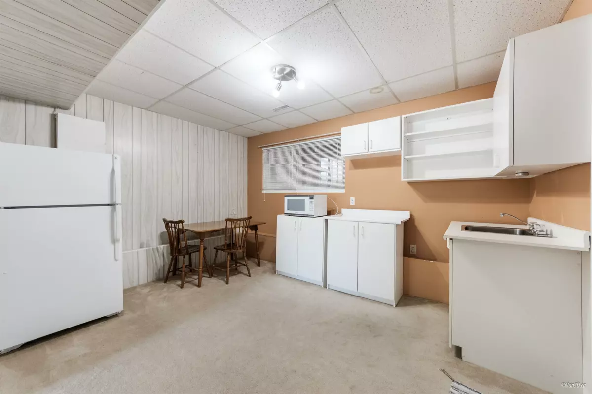 Guest Bathroom Photo of 1632 Como Lake Avenue, Coquitlam, BC